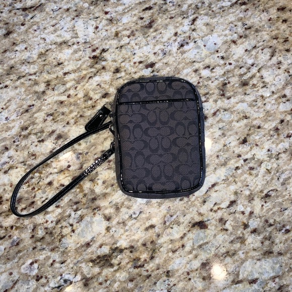 Vintage Coach Black Wristlet - Picture 1 of 3